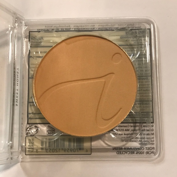 SWEET HONEY PurePressed Base Foundation - Picture 1 of 3